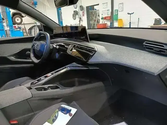 Gebraucht Peugeot 3008 Allure 145 PS (106 kW) 2025 Weiß SUV
