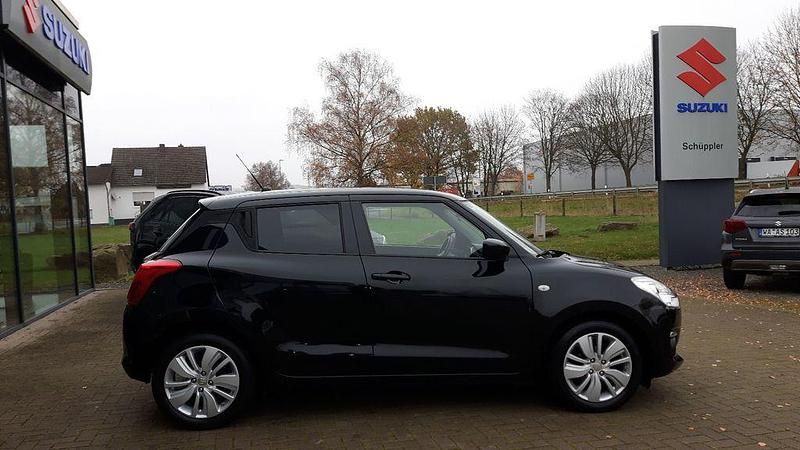 Gebraucht Suzuki Swift Comfort 111 PS (81 kW) 2019 Schwarz Kleinwagen