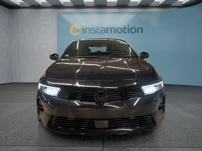 Gebraucht Opel Astra 131 PS (96 kW) 2025 Schwarz Limousine
