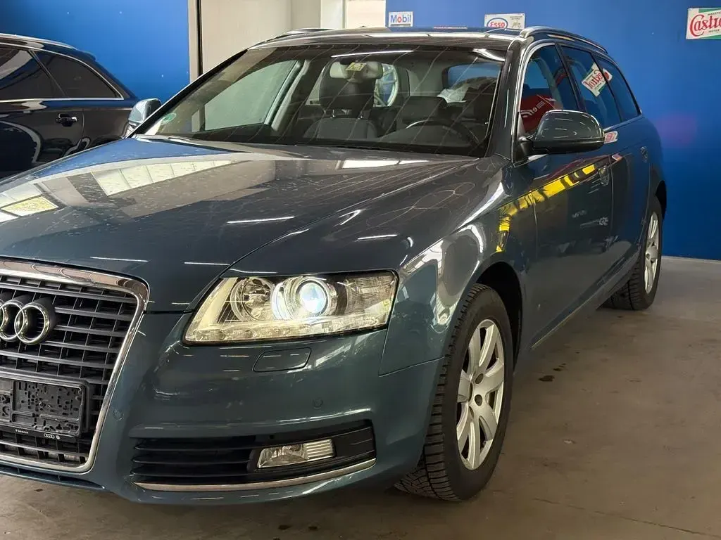 Gebraucht Audi A6 Advanced 170 PS (125 kW) 2011 Blau Kombi