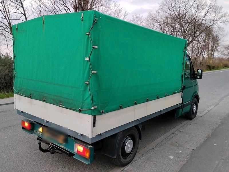 Gebraucht Renault Master 90 PS (66 kW) 2003 Grün Van / Kleinbus