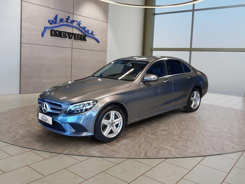 Gebraucht Mercedes C300 Avantgarde 258 PS (189 kW) 2018 Grau Limousine