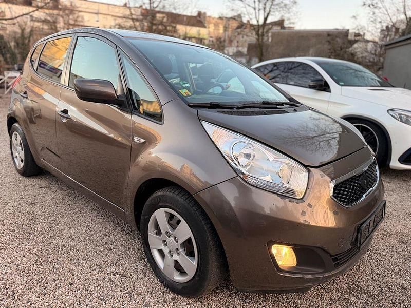 Gebraucht Kia Venga Spirit 90 PS (66 kW) 2010 Braun Kleinwagen