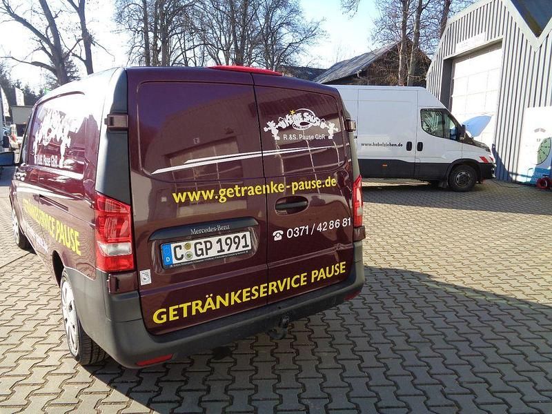 Second-hand Mercedes Vito 136 CP (100 kW) 2019 Roșu Van