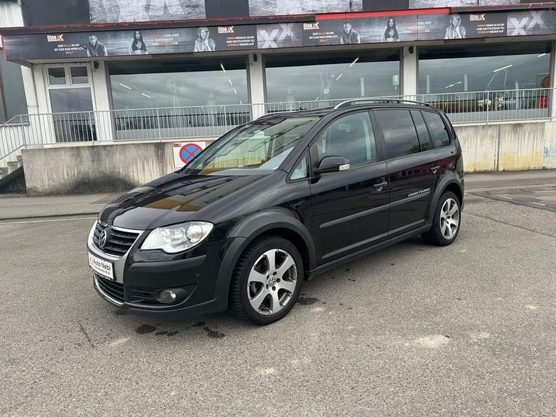 Schwarz Gebraucht 2009 VW Touran Cross Van / Kleinbus | 5.999 € (Fairer Preis) - Bild 1/4