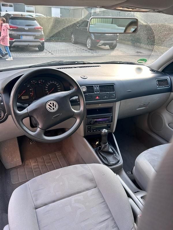 Gebraucht VW Bora 101 PS (74 kW) 1999 Grau Limousine