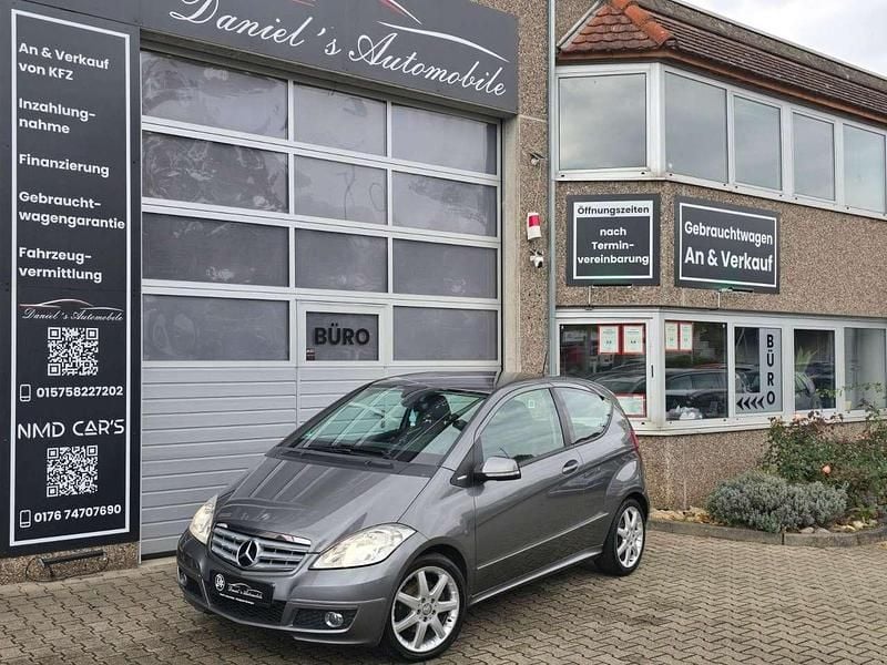 Grau Gebraucht 2009 Mercedes A200 Limousine | 6.987 € (Fairer Preis) - Bild 1/3
