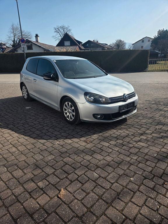 Gebraucht VW Golf VI Highline 105 PS (77 kW) 2009 Silber Kleinwagen