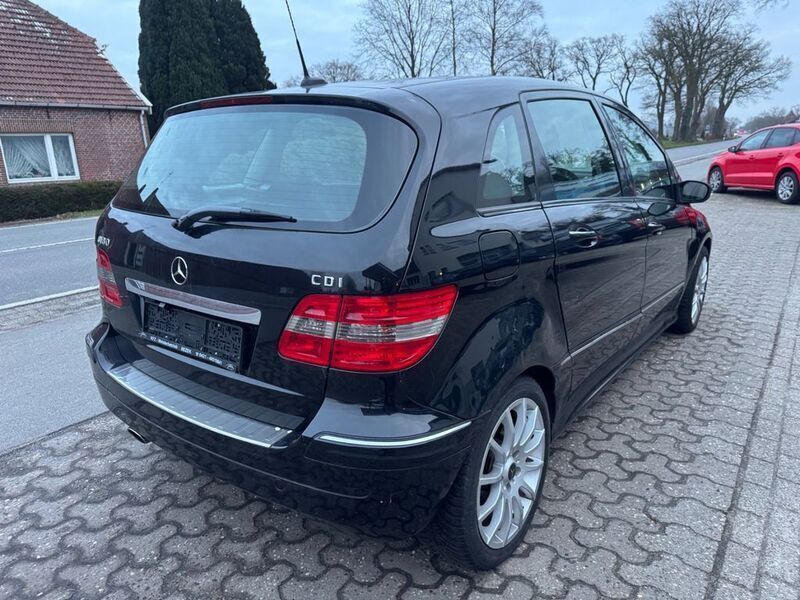 Gebraucht Mercedes B180 109 PS (80 kW) 2006 Schwarz Van / Kleinbus