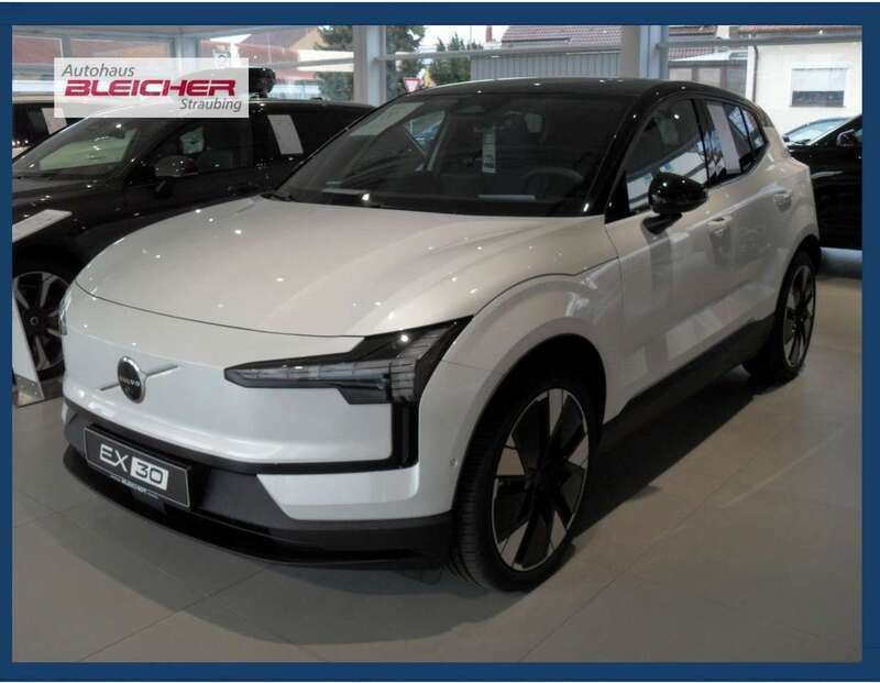 Crystal white Neu 2025 Volvo EX30 Plus SUV | 47.930 € - Bild 1/4