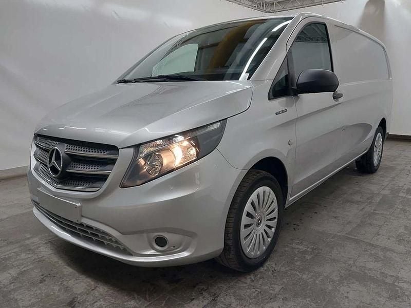 Gebraucht Mercedes e-Vito 85 kW (116 PS) 2020 Silber Van / Kleinbus