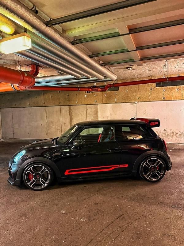 Gebraucht Mini John Cooper Works 231 PS (169 kW) 2015 Schwarz Kleinwagen