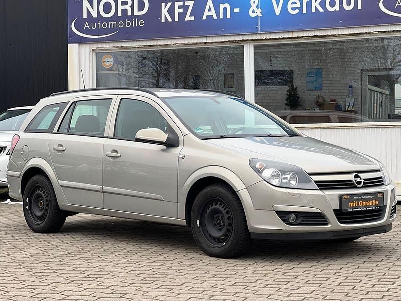 Gebraucht Opel Astra Edition 105 PS (77 kW) 2005 Gold Limousine