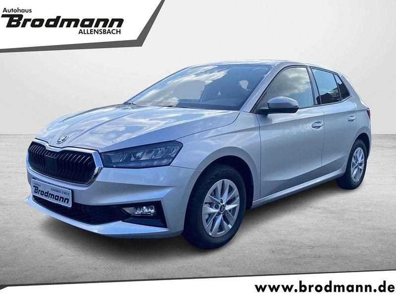 Brilliant silber metallic Gebraucht 2025 Skoda Fabia Selection Limousine | 23.789 € (Fairer Preis) - Bild 1/4
