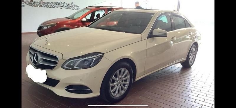 Beige Gebraucht 2014 Mercedes E220 Avantgarde Limousine | 8.500 € (Guter Preis) - Bild 1/4