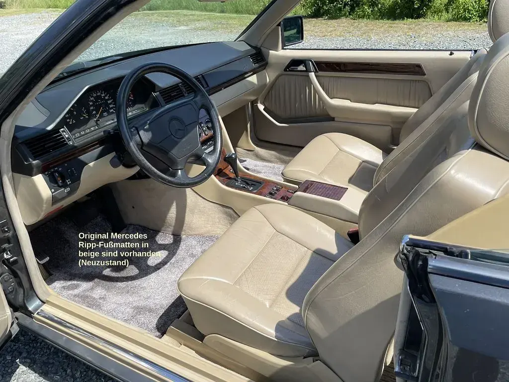 Gebraucht Mercedes E220 Sportline 150 PS (110 kW) 1995 Schwarz Cabrio
