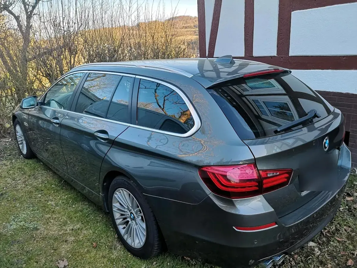 Gebraucht BMW 530 258 PS (189 kW) 2014 Grau Kombi