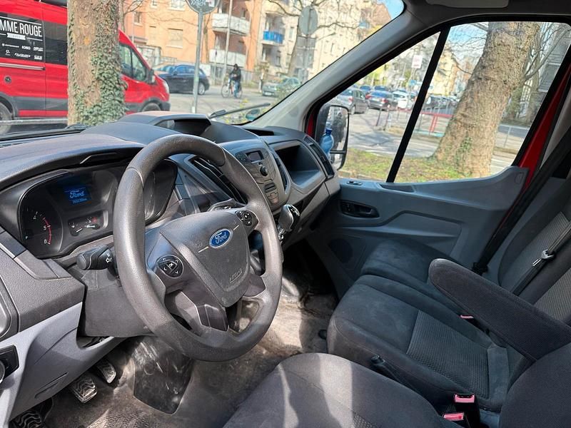 Gebraucht Ford Transit 105 PS (77 kW) 2018 Rot Van / Kleinbus