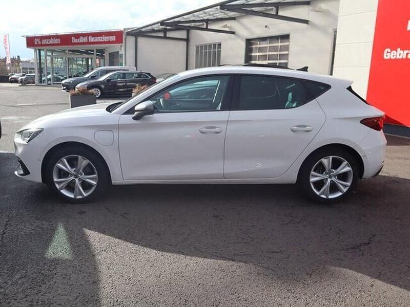 Gebraucht Seat Leon FR 204 PS (150 kW) 2021 Weiß Limousine