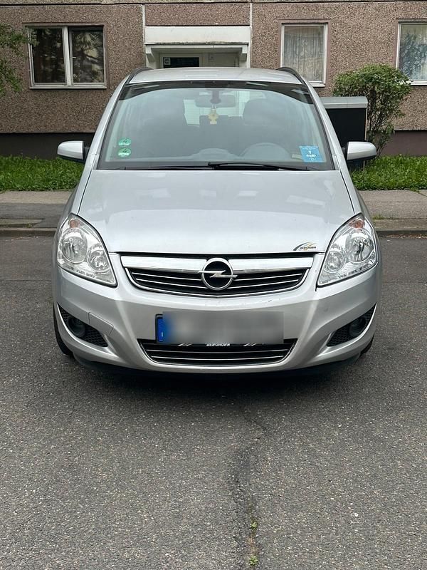 Silber Gebraucht 2008 Opel Zafira Van / Kleinbus | 2.000 € (Fairer Preis) - Bild 1/4