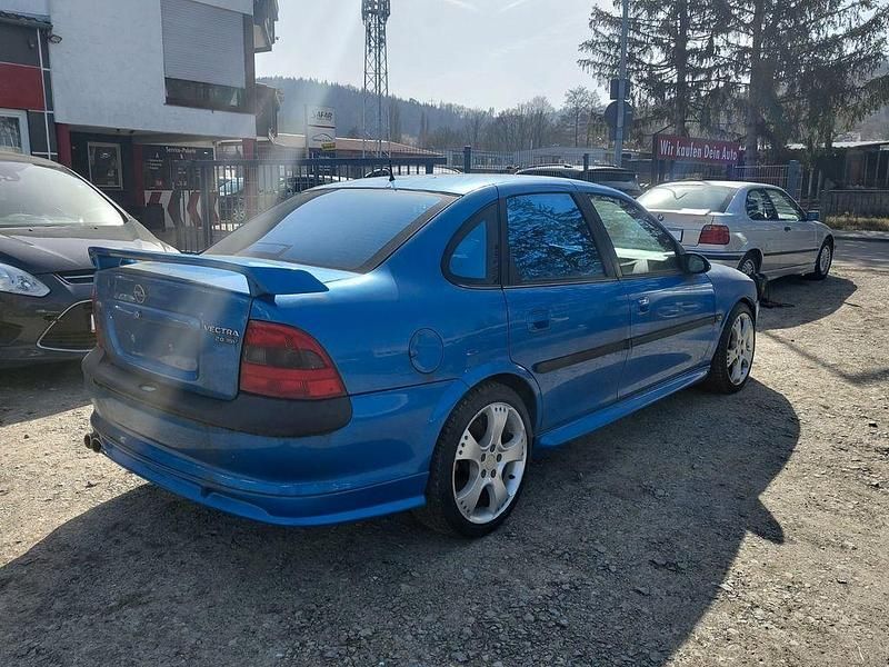 Gebraucht Opel Vectra 150 PS (110 kW) 1997 Blau Limousine