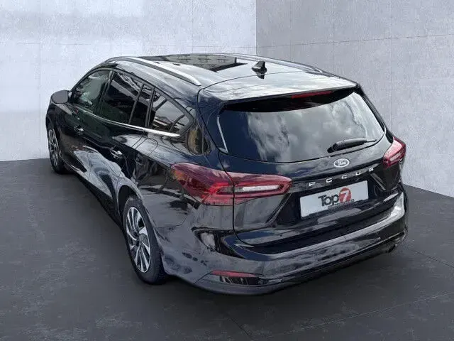 Używany Ford Focus Titanium 125 KM (91 kW) 2024 Czarny Kombi