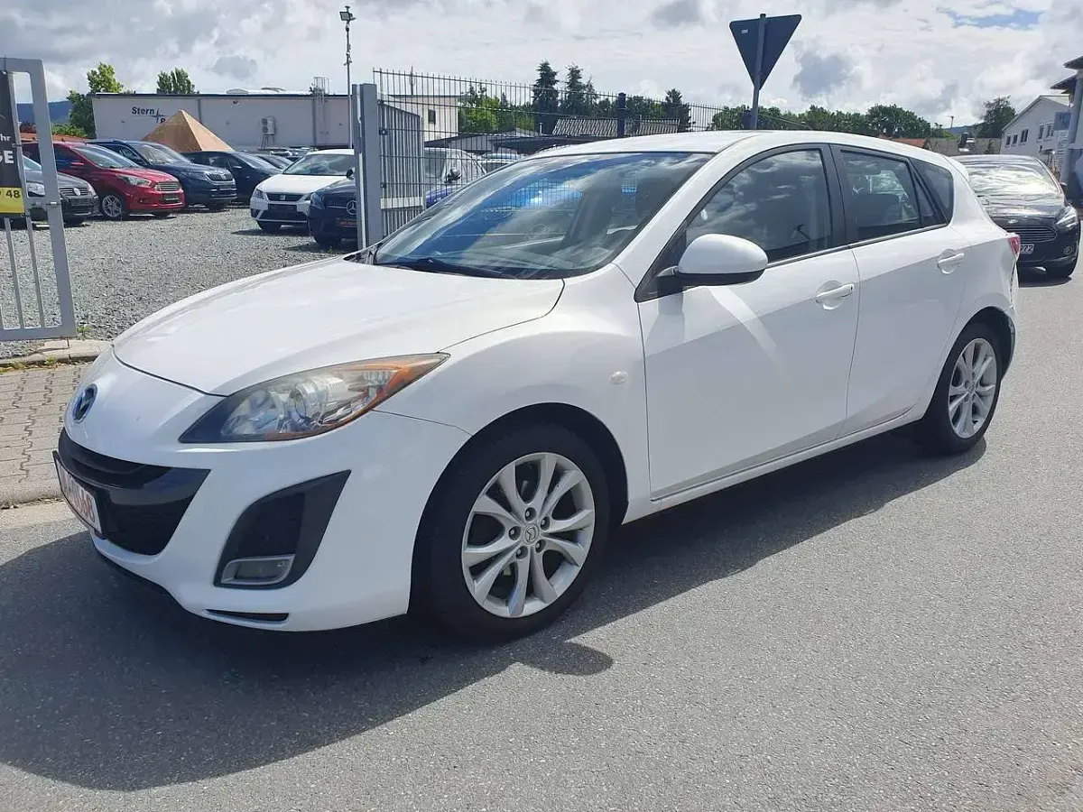 Gebraucht Mazda 3 Edition 105 PS (77 kW) 2011 Arachneweiß metallic Kleinwagen