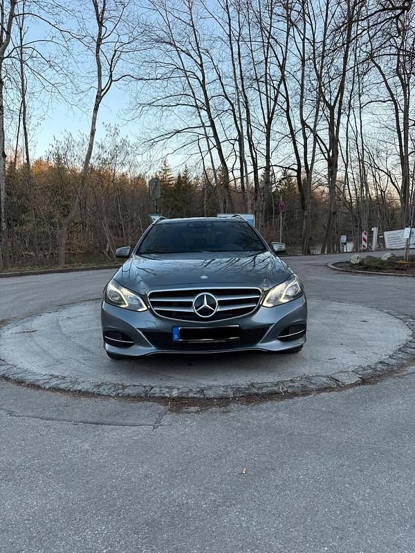 Gebraucht Mercedes E350 258 PS (189 kW) 2016 Grau Kombi