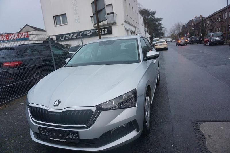 Gebraucht Skoda Scala Cool Plus 116 PS (85 kW) 2021 Silber Kleinwagen