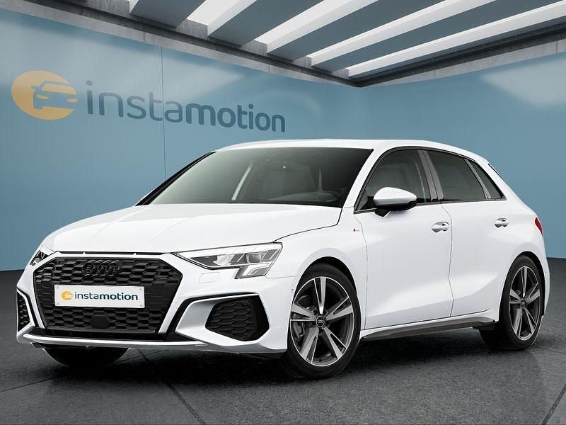 Weiß Gebraucht 2022 Audi A3 Sportback Kleinwagen | 29.499 € (Teuer) - Bild 1/4