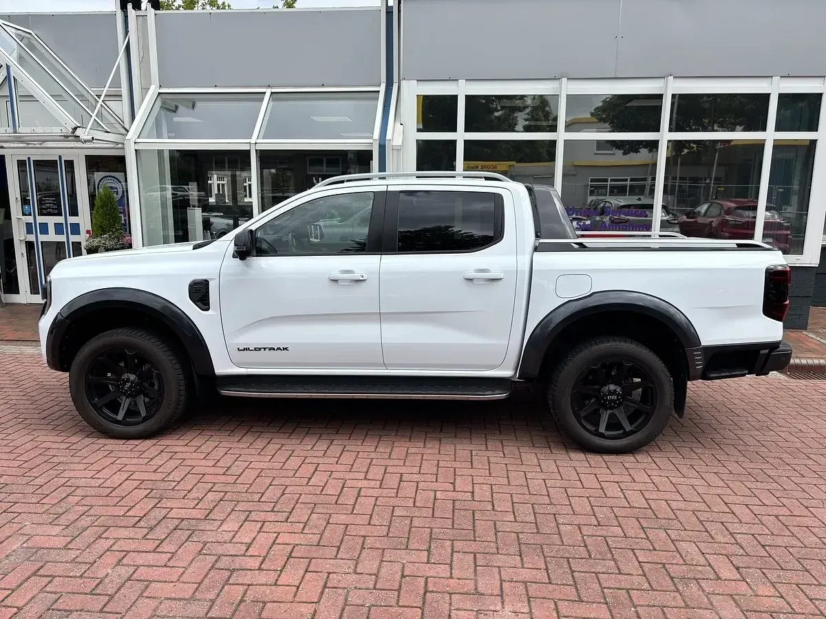 Gebraucht Ford Ranger Wildtrack 241 PS (177 kW) 2023 Weiß Pickup