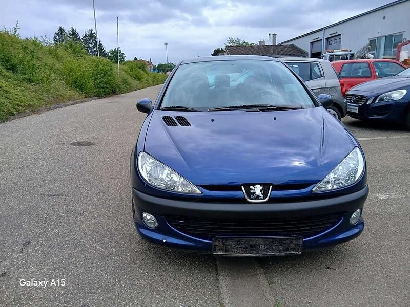 Blau Gebraucht 2001 Peugeot 206 Limousine | 2.900 € (Teuer) - Bild 1/4