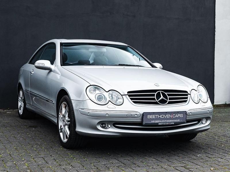 Gebraucht Mercedes CLK320 Avantgarde 218 PS (160 kW) 2002 Silber Coupé