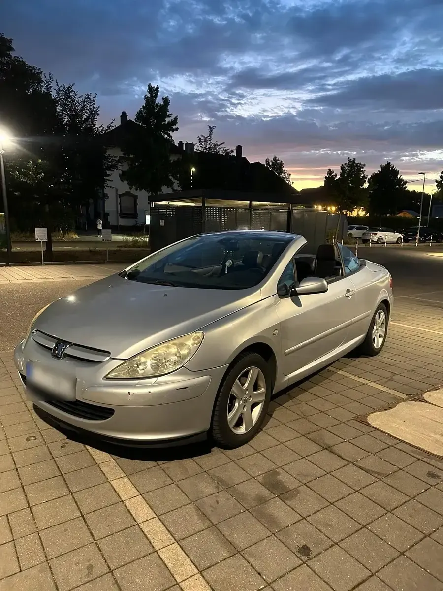 Gebraucht Peugeot 307 CC 136 PS (100 kW) 2004 Silber Cabrio
