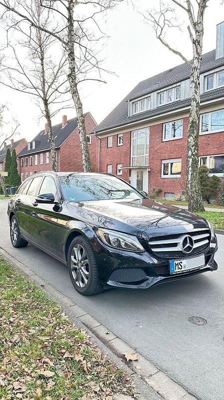 Schwarz Gebraucht 2015 Mercedes C200 Kombi | 11.000 € (Fairer Preis) - Bild 1/4