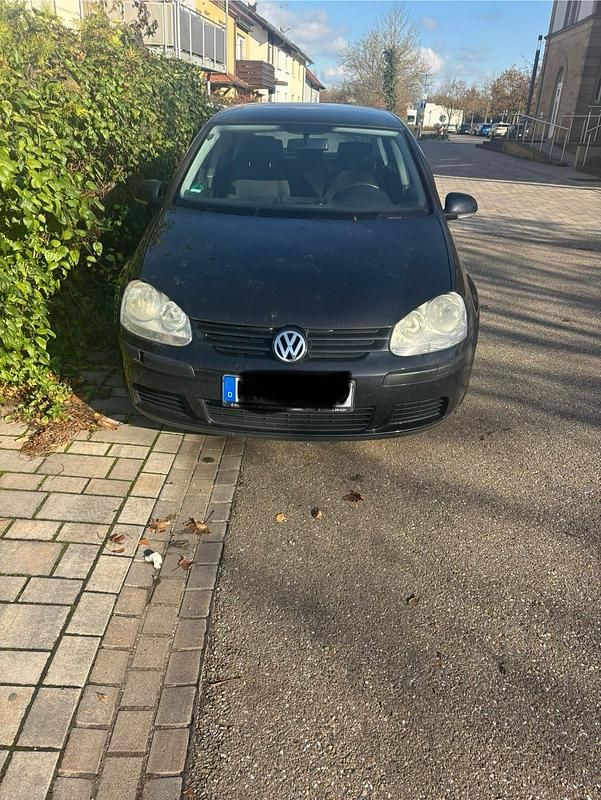 Schwarz Gebraucht 2005 VW Golf V Kleinwagen | 1.200 € (Superpreis) - Bild 1/4