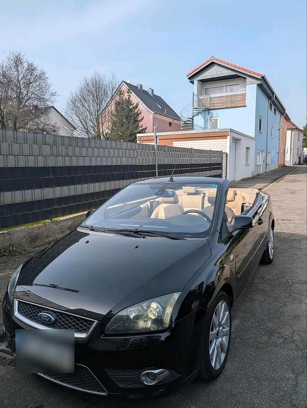 Gebraucht Ford Focus Cabriolet Titanium 145 PS (106 kW) 2007 Schwarz Cabrio