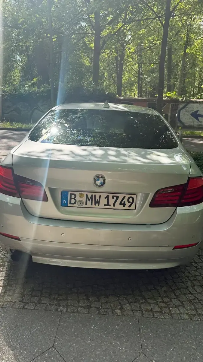 Gebraucht BMW 528 258 PS (189 kW) 2011 Grau Limousine