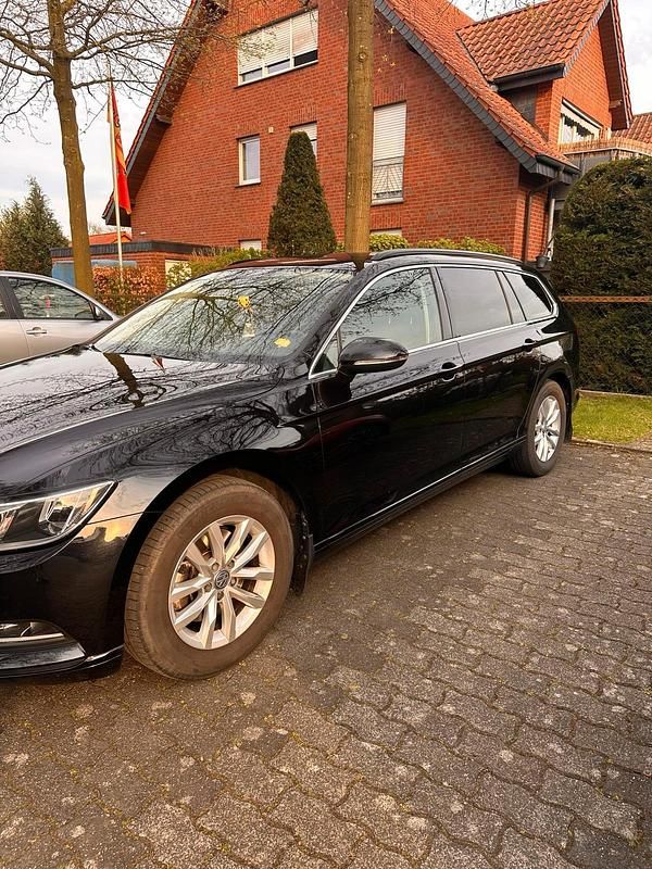 Używany VW Passat 150 KM (110 kW) 2018 Czarny Kombi