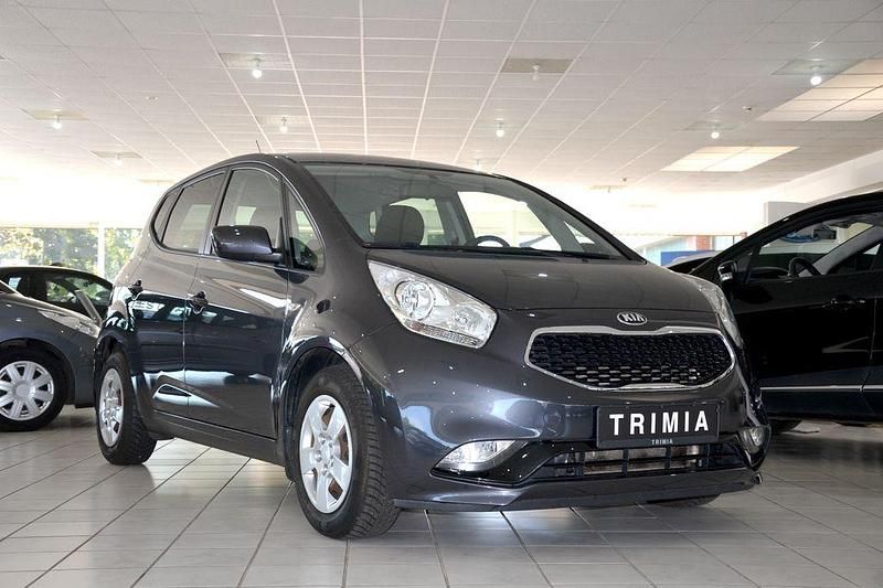 Grau Gebraucht 2016 Kia Venga Edition 7 Kleinwagen | 8.499 € (Fairer Preis) - Bild 1/4