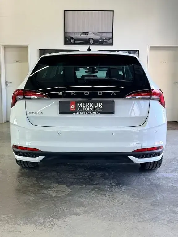 Gebraucht Skoda Scala Selection 116 PS (85 kW) 2025 Weiß Kleinwagen