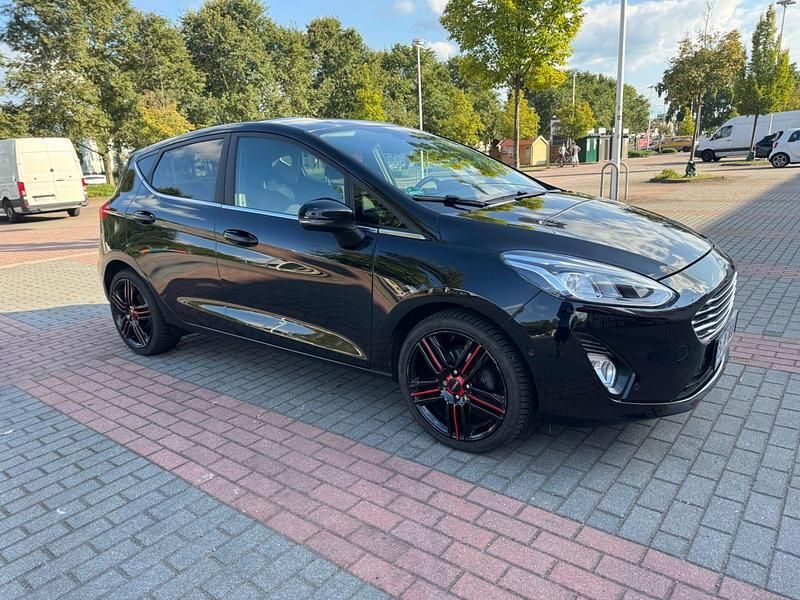 Schwarz Gebraucht 2017 Ford Fiesta Titanium Kleinwagen | 6.000 € (Superpreis) - Bild 1/4