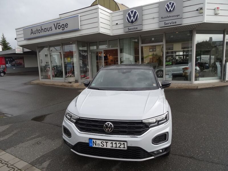 Weiß Gebraucht 2021 VW T-Roc Active SUV | 25.980 € (Fairer Preis) - Bild 1/4