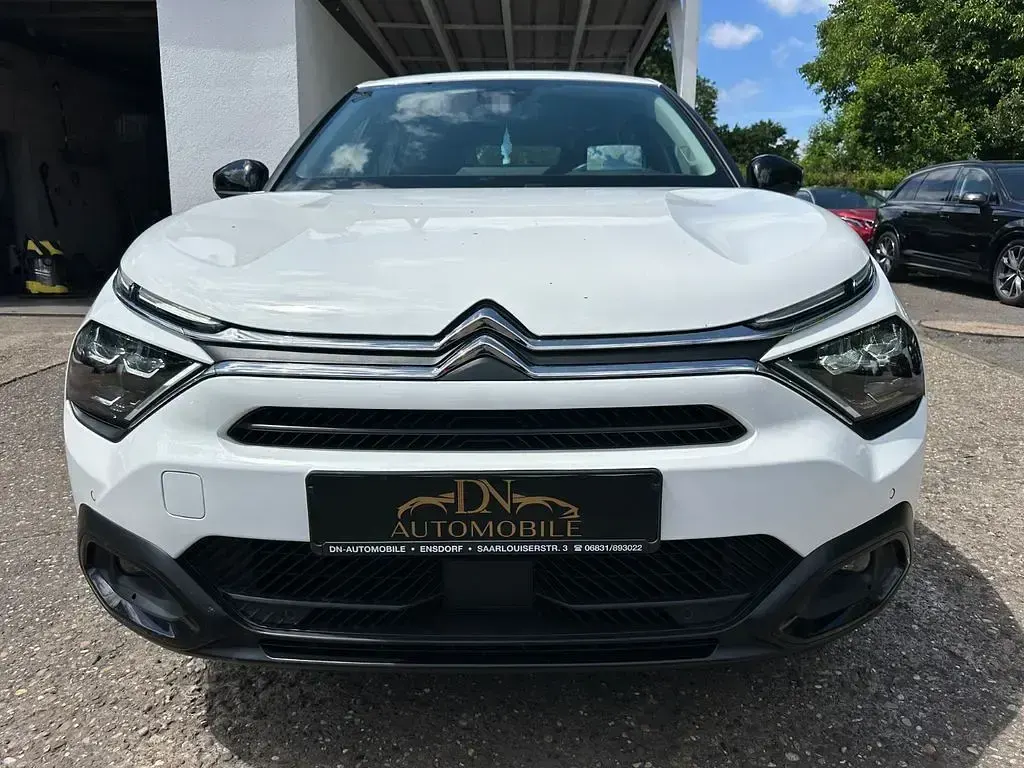 Gebraucht Citroën C4 Shine 131 PS (96 kW) 2022 Weiß Limousine