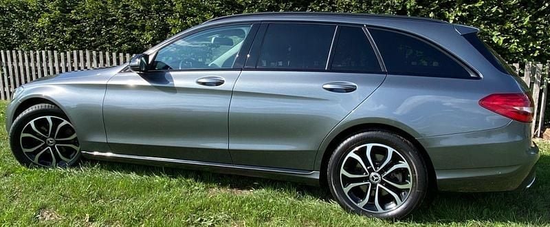 Grau Gebraucht 2017 Mercedes C180 Avantgarde Kombi | 15.900 € (Guter Preis) - Bild 1/4