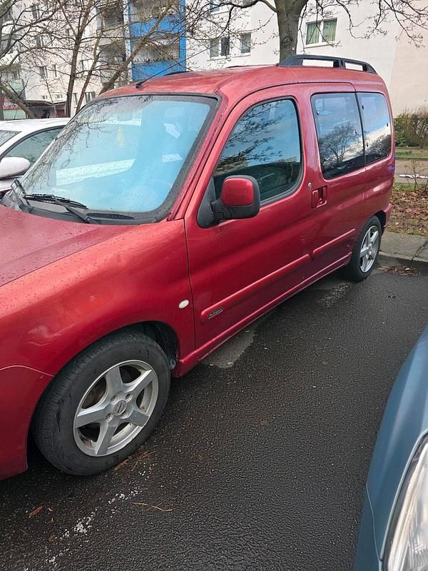 Gebraucht Citroën Berlingo 101 PS (74 kW) 2005 Rot Van / Kleinbus