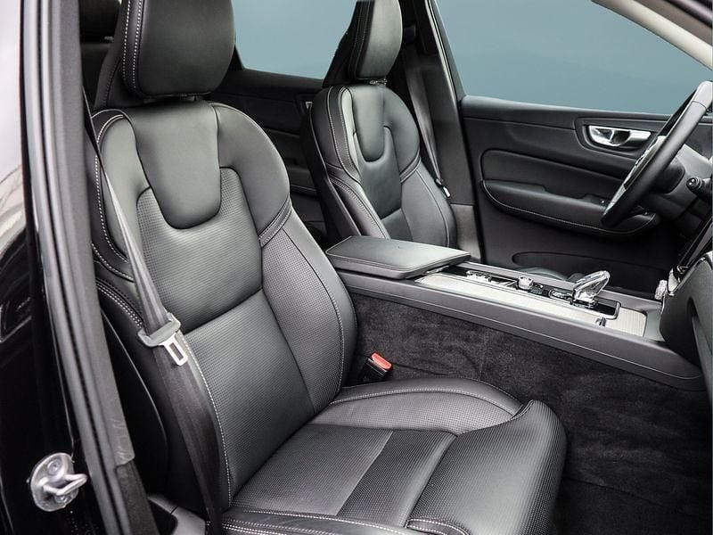 Gebraucht Volvo XC60 349 PS (256 kW) 2025 Schwarz SUV