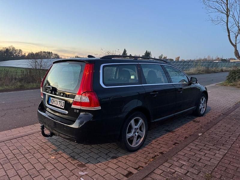 Gebraucht Volvo V70 Kinetic 150 PS (110 kW) 2016 Schwarz Kombi