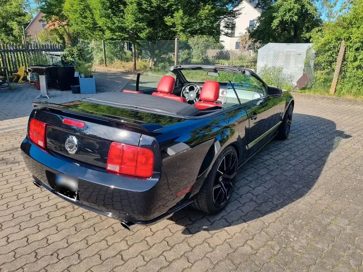 Gebraucht Ford Mustang GT Premium 305 PS (224 kW) 2005 Schwarz Cabrio