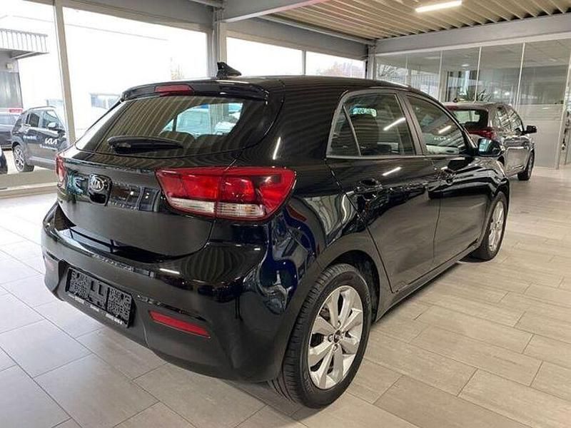 Gebraucht Kia Rio Vision 101 PS (74 kW) 2021 Schwarz Limousine